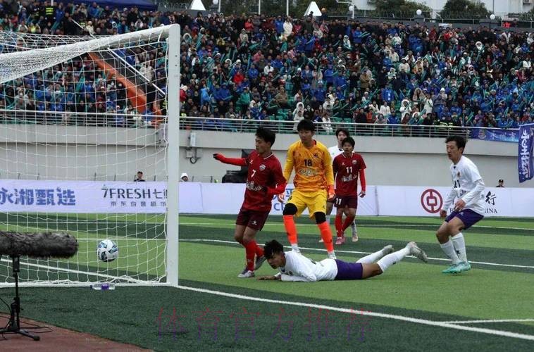 CMG群众足球邀请赛:湛江队2-0战胜呼和浩特队 CMG群众足球邀请赛:湛江队2-0战胜呼和浩特队